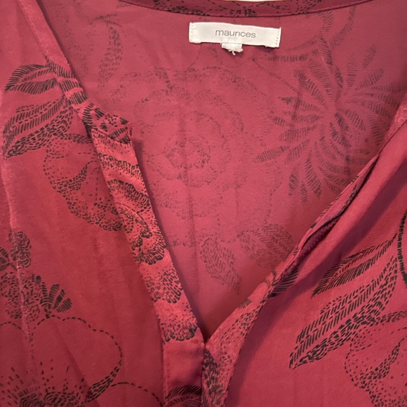 Maurice’s perfect satin blouse in floral print. - Picture 6 of 9